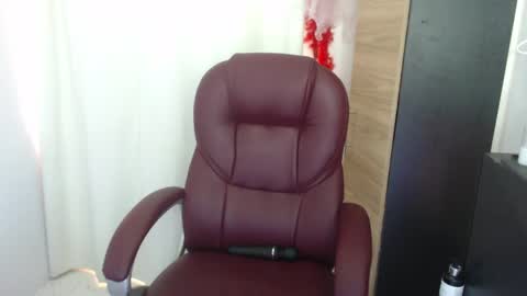 scarlett_mill online show from 06/01/26, 04:41