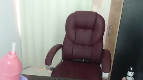 scarlett_mill online show from 06/13/26, 06:39