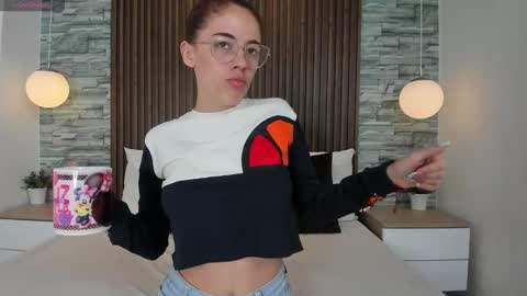 Snapshot of scarlett_monroex chatting on 10/24/25, 01:07 scarlett monroex online show from 10/24/25, 01:07