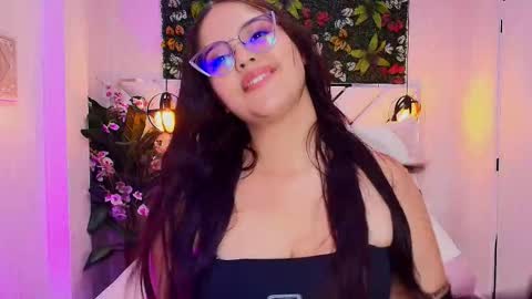 Snapshot of scarlett_montoya chatting on 10/15/25, 11:54 scarlett montoya  online show from 10/15/25, 11:54