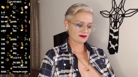 Scarlett online show from 01/29/25, 11:46