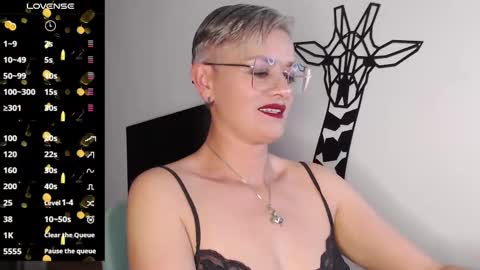 Scarlett online show from 02/09/25, 11:36