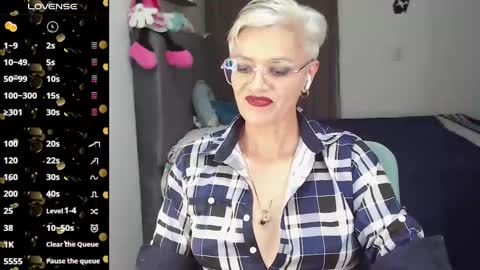 Scarlett online show from 02/17/25, 11:53