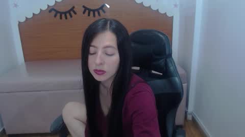 Snapshot of scarlett_percy_t chatting on 12/13/25, 07:53 scarlett_percy_t online show from 12/13/25, 07:53