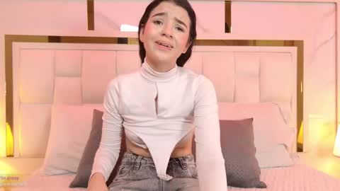 scarlett_sm online show from 10/04/25, 07:23