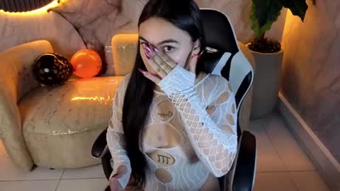 Scarlett online show from 10/13/25, 01:33