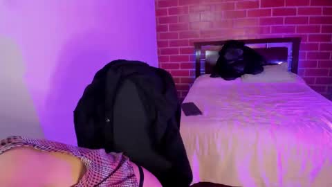 Snapshot of scarlett_v3la chatting on 01/10/25, 01:21 Scarlett online show from 01/10/25, 01:21