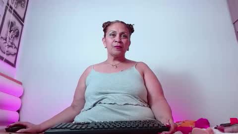 scarlettbooty online show from 11/25/25, 04:12