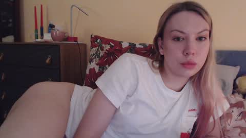 Scarlett online show from 12/19/24, 01:40