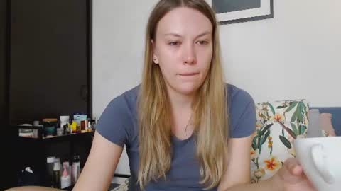 Scarlett online show from 07/25/26, 12:25