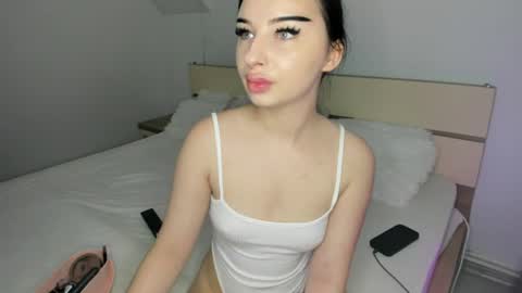 scarlettjakobs online show from 08/05/26, 08:50