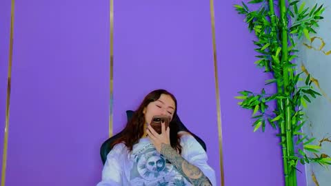 Scarlet online show from 09/26/25, 02:10