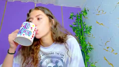 Scarlet online show from 09/27/25, 02:16