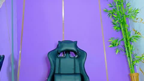 Scarlet online show from 10/13/25, 07:30