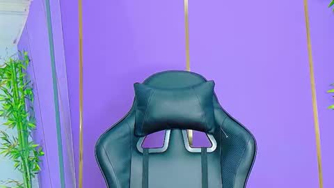 Scarlet online show from 10/19/25, 01:17