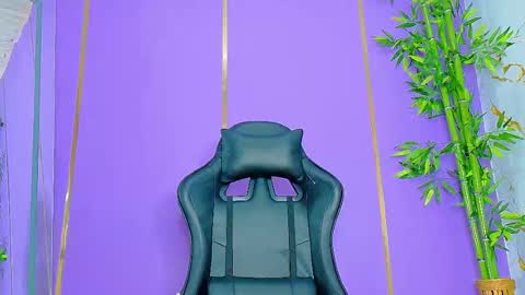 Scarlet online show from 10/23/25, 07:18