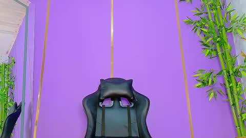 Scarlet online show from 10/25/25, 12:18