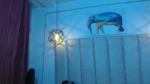 Scarlett online show from 11/18/25, 04:28