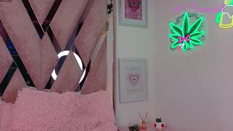 Scarlett  online show from 10/19/25, 04:40