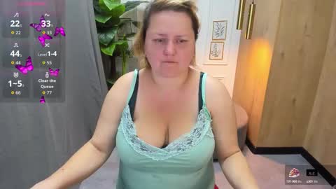 Scarlett online show from 09/16/25, 05:30