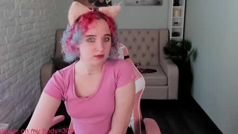 Snapshot of scarlettsparksxx chatting on 05/16/26, 05:26 Scarlett online show from 05/16/26, 05:26