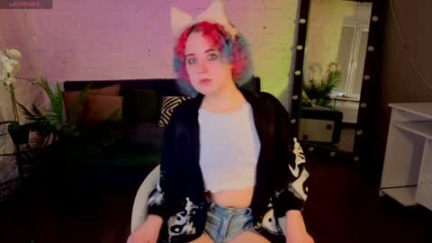 Snapshot of scarlettsparksxx chatting on 05/17/26, 05:27 Scarlett online show from 05/17/26, 05:27