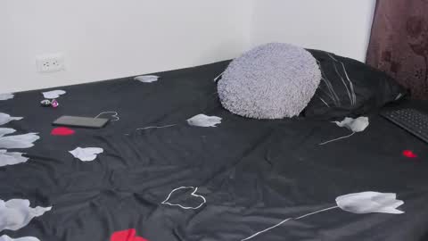 Scarlett  online show from 10/15/25, 10:32