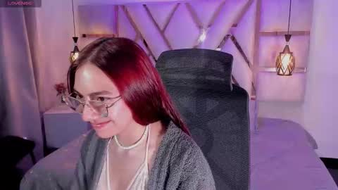 Snapshot of scarlettvg chatting on 12/14/25, 05:02 scarlett online show from 12/14/25, 05:02