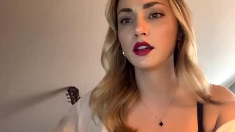 Snapshot of scarlettxblonde chatting on 03/20/26, 03:06 ScarlettxBlonde online show from 03/20/26, 03:06