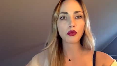 Snapshot of scarlettxblonde chatting on 03/26/26, 04:12 ScarlettxBlonde online show from 03/26/26, 04:12