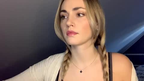 Snapshot of scarlettxblonde chatting on 04/24/26, 06:38 ScarlettxBlonde online show from 04/24/26, 06:38