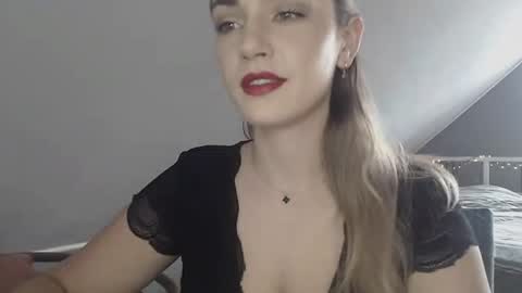 Snapshot of scarlettxblonde chatting on 06/01/26, 06:15 ScarlettxBlonde online show from 06/01/26, 06:15