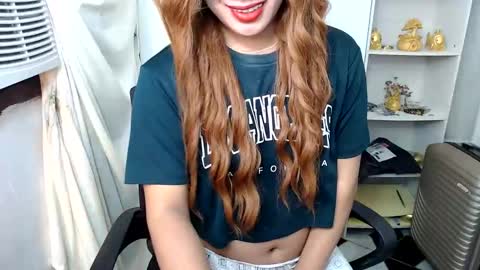 Snapshot of scarletxxxx chatting on 01/07/25, 10:54 Queen Scarlet online show from 01/07/25, 10:54
