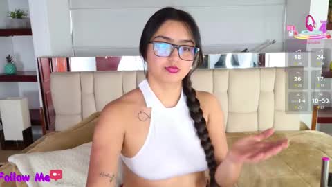 Snapshot of scarlleth_1 chatting on 09/27/25, 12:10 scarllet online show from 09/27/25, 12:10