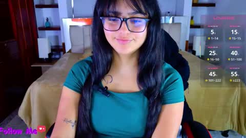 Snapshot of scarlleth_1 chatting on 12/03/25, 12:03 scarllet online show from 12/03/25, 12:03