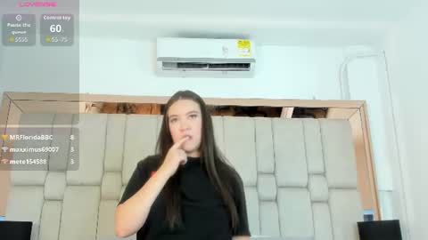 Snapshot of scarvelvet chatting on 06/12/26, 04:11 scar online show from 06/12/26, 04:11