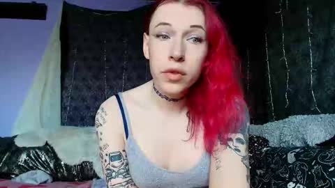 Sarah Bones online show from 02/17/26, 03:19