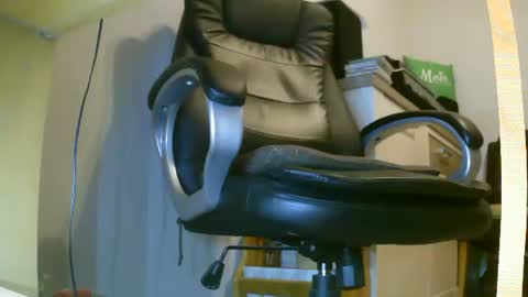 Fritz Schluepper online show from 11/18/25, 06:23