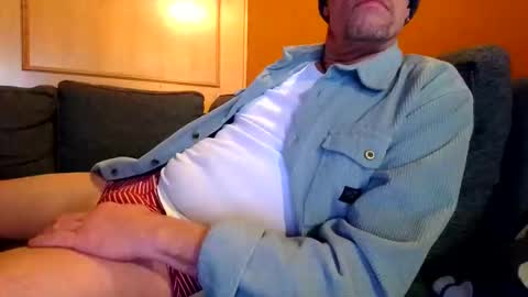 schmuhbaer1 online show from 12/16/25, 11:37