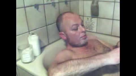 schnibschnab online show from 11/24/25, 06:07