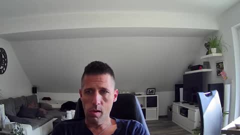 Snapshot of schnuckigeil chatting on 10/01/25, 10:21 Dildomen online show from 10/01/25, 10:21