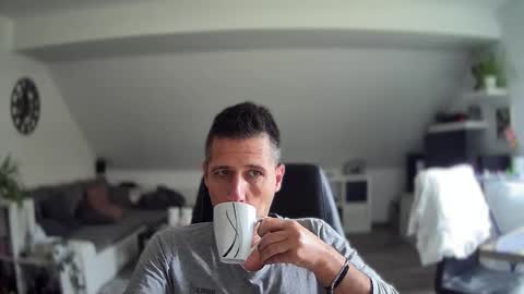 Snapshot of schnuckigeil chatting on 10/22/25, 11:32 Dildomen online show from 10/22/25, 11:32