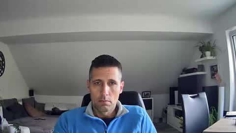 Snapshot of schnuckigeil chatting on 11/15/25, 11:40 Dildomen online show from 11/15/25, 11:40