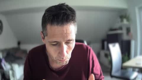 Snapshot of schnuckigeil chatting on 12/02/25, 11:37 Dildomen online show from 12/02/25, 11:37