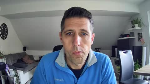 Snapshot of schnuckigeil chatting on 12/05/25, 11:30 Dildomen online show from 12/05/25, 11:30