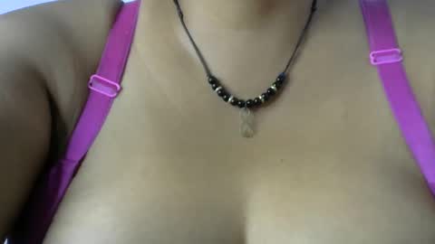 mai latina online show from 12/23/24, 12:03