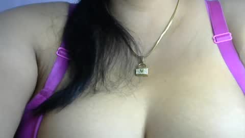 mai latina online show from 12/30/24, 09:40