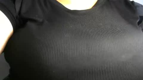 Snapshot of schoco_milf chatting on 09/22/25, 12:18 mai latina online show from 09/22/25, 12:18