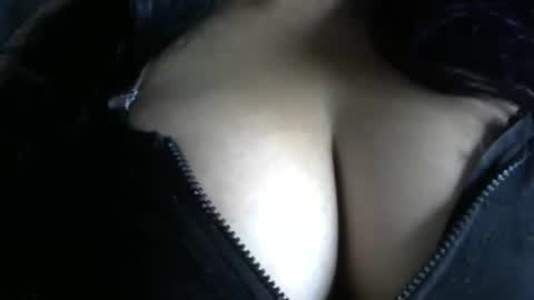 Snapshot of schoco_milf chatting on 09/27/25, 02:00 mai latina online show from 09/27/25, 02:00