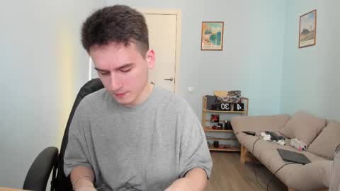 Snapshot of scooby_r chatting on 02/23/25, 09:44 Thomas brunette and Alex blond online show from 02/23/25, 09:44